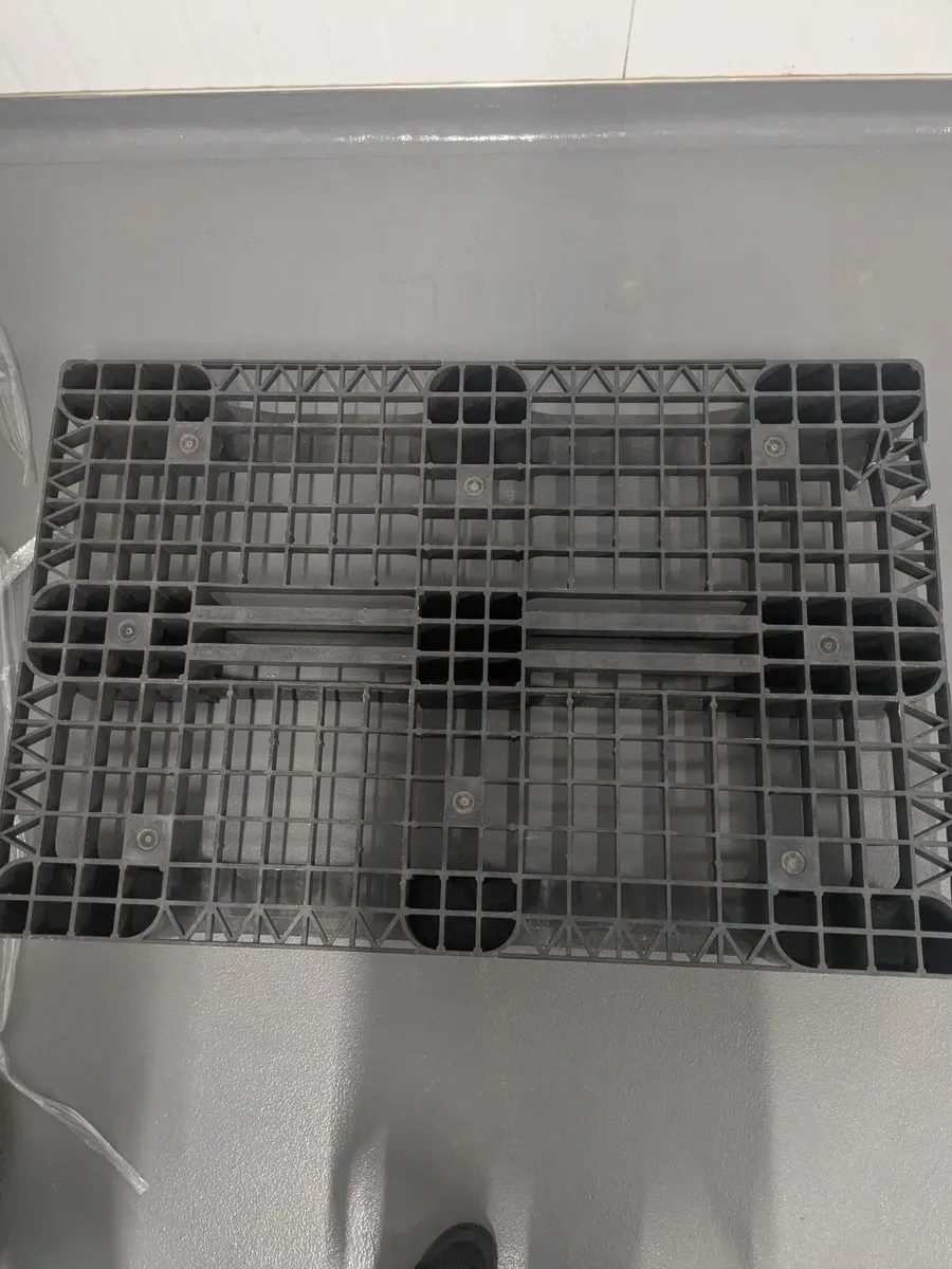 Plastic pallets  Athetnry - Image 2