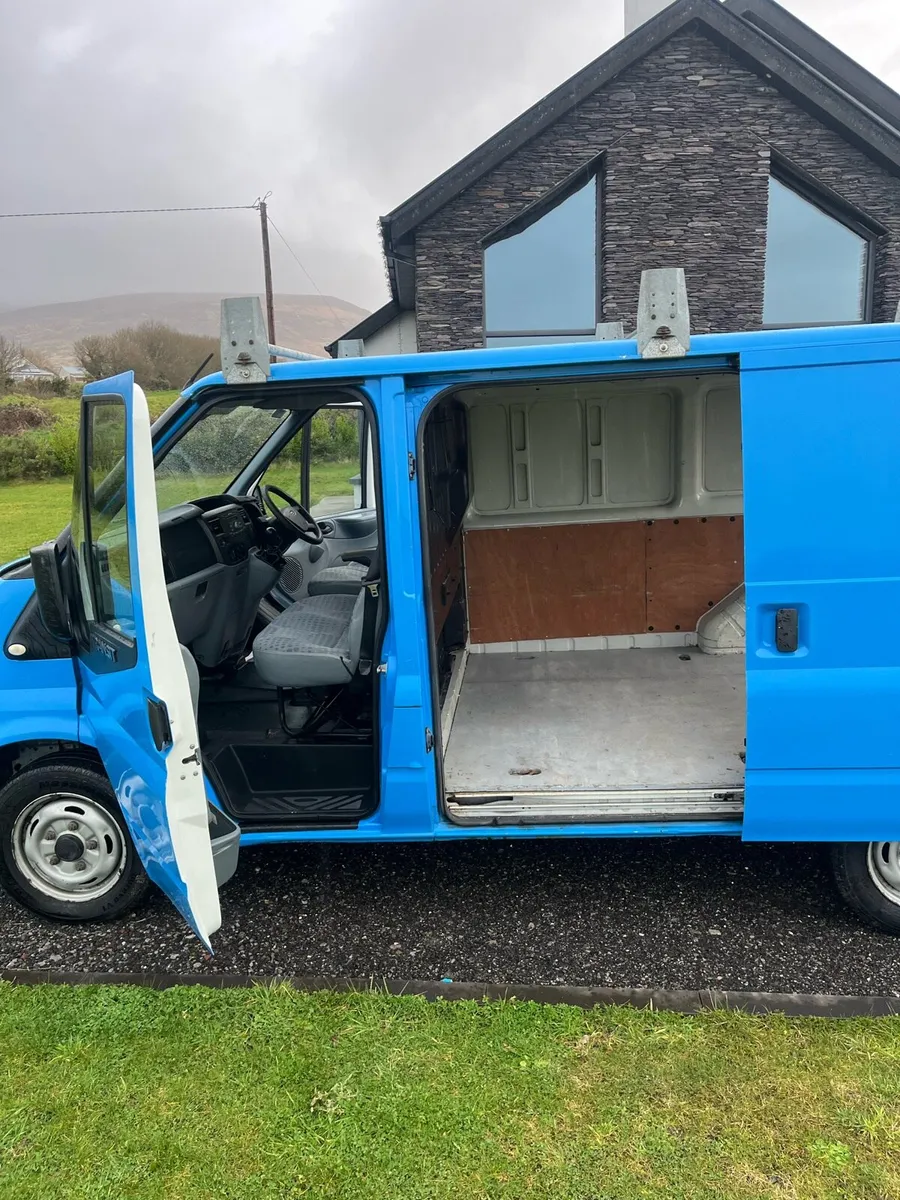 Ford transit 2.2 - Image 1
