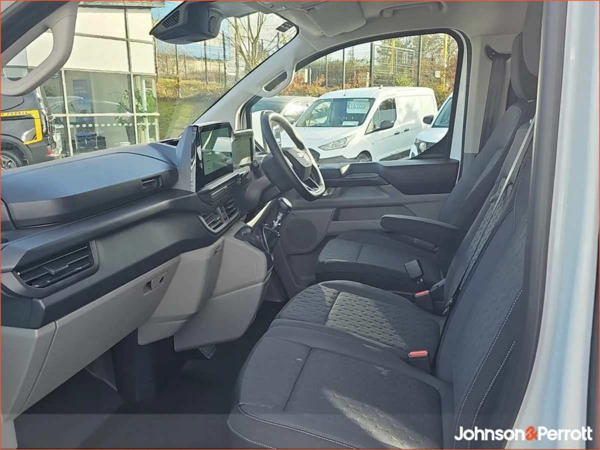 Ford Transit Custom Limited Long Wheelbase - Image 3