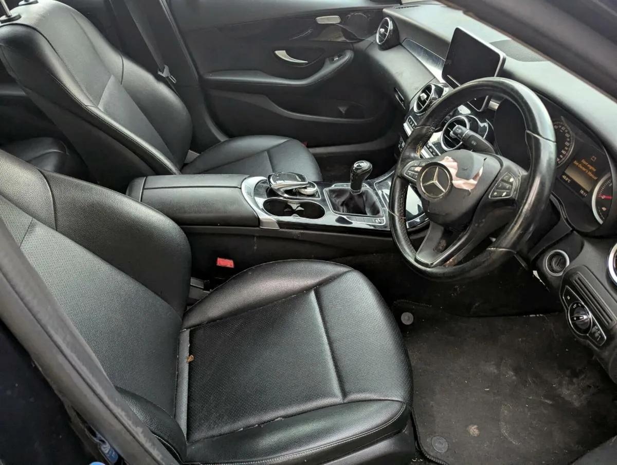 W205 C class C220d Breaking for parts - Image 2