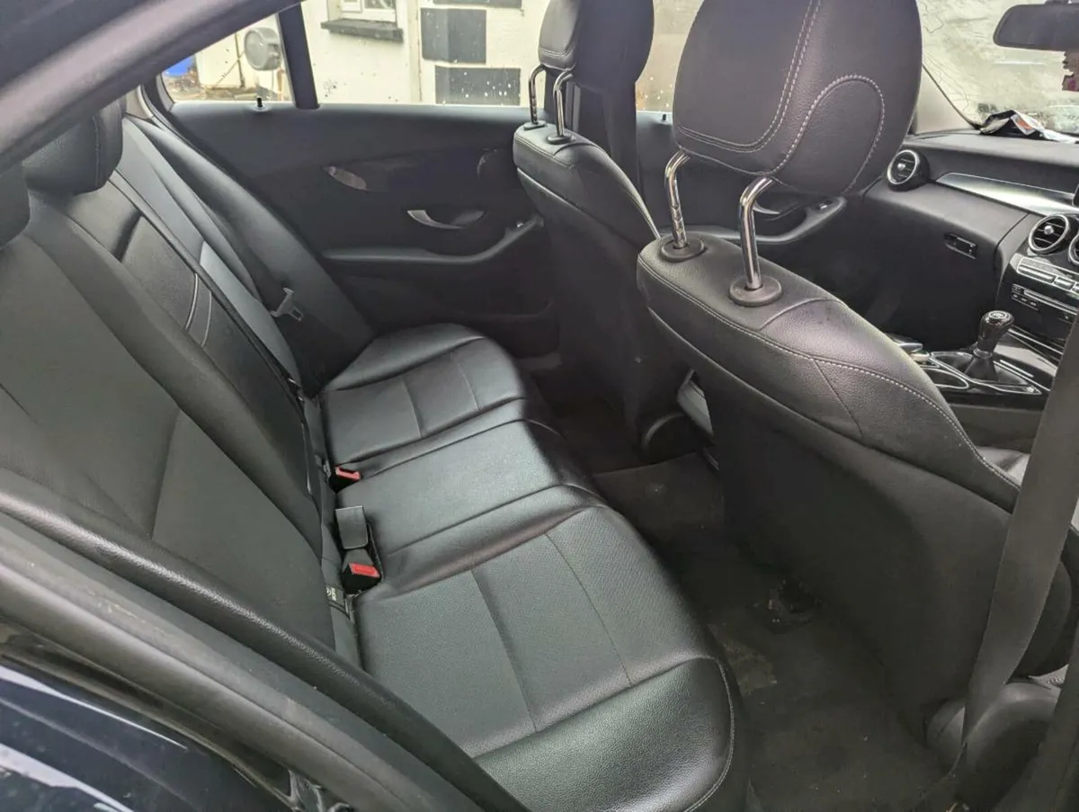 W205 C class C220d Breaking for parts - Image 3