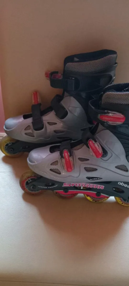 Rollerblades & Protective Gloves - Image 2