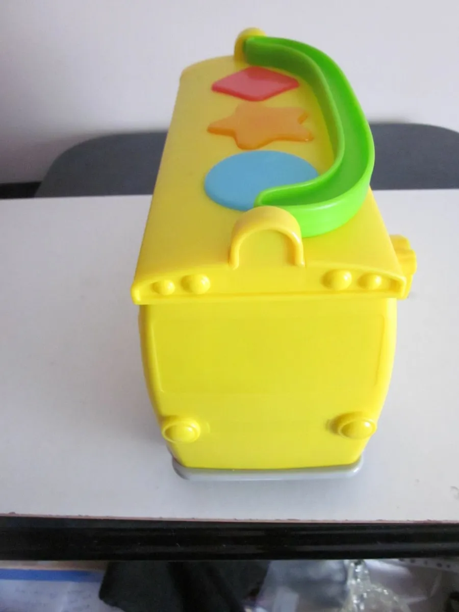 CoComelon  Learning Bus, Lights/Music /Sounds - Image 3