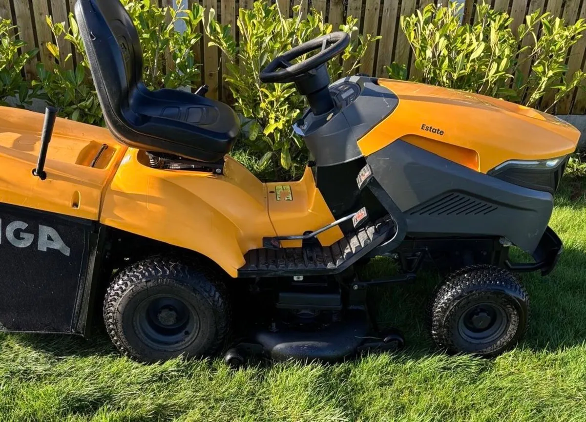 22HP Stiga Ride on mower - Image 2