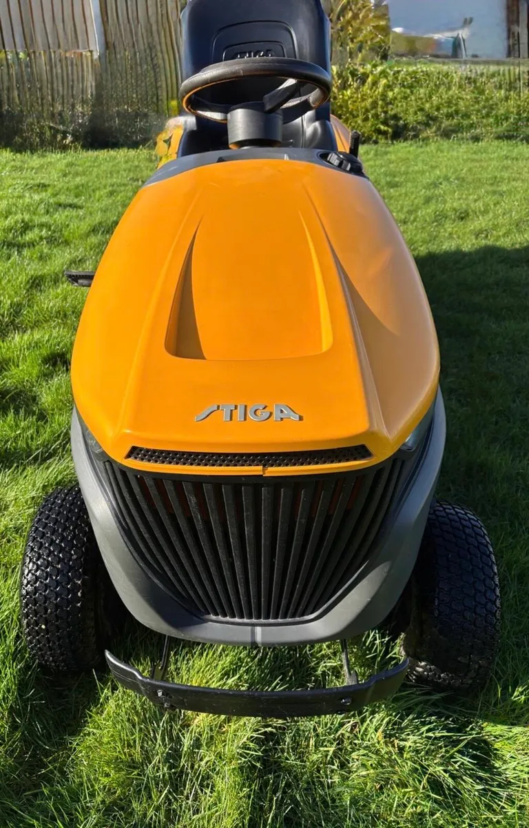 22HP Stiga Ride on mower - Image 3