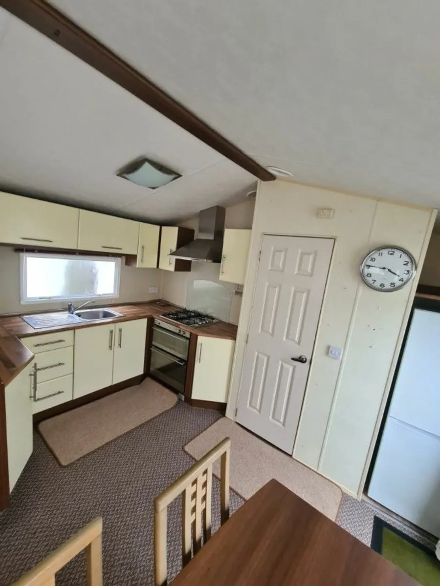 BK Seville 36x12 - 2 Bedroom - Image 4