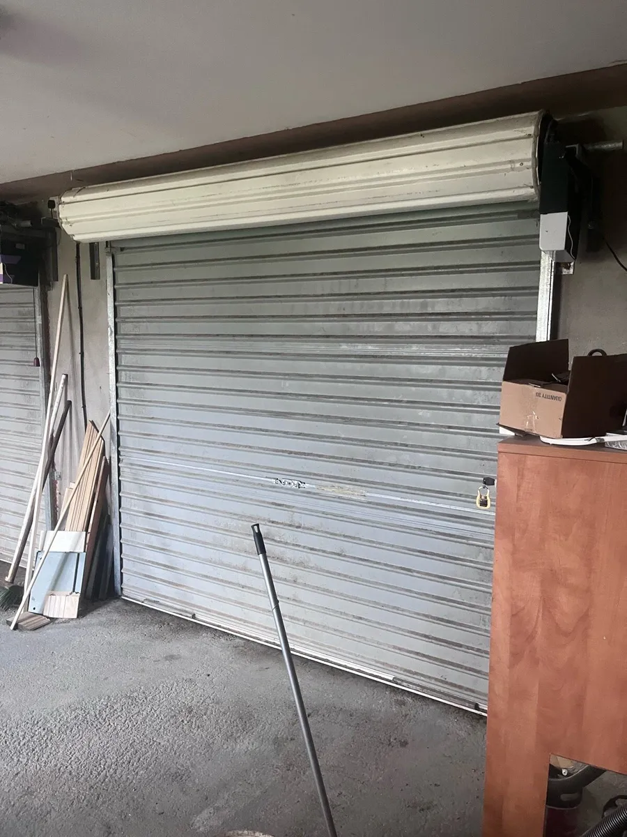 Roller doors - Image 1
