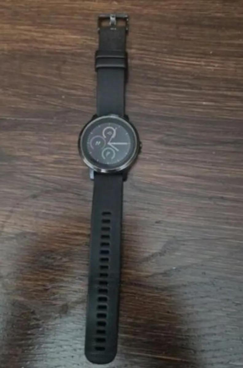 Garmin Vivoactive 3 with 3 straps - Image 2