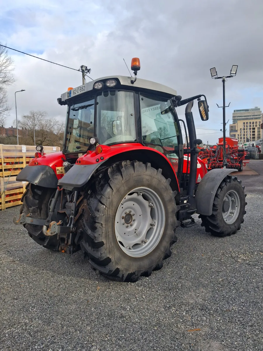 Massey Ferguson 5610 - Image 3