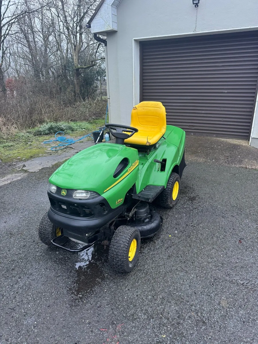 Ride on mower - Image 2
