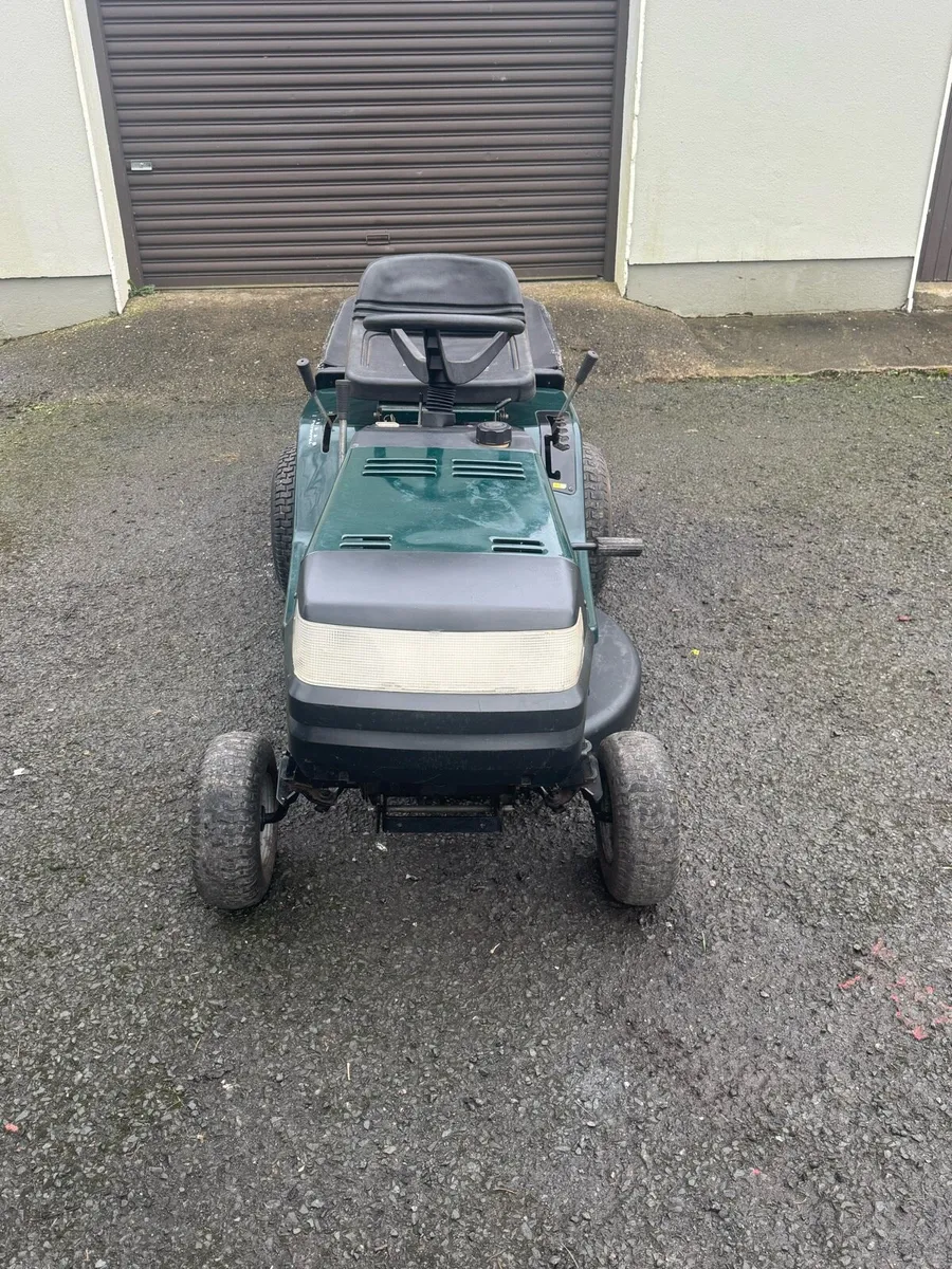 Ride on mower - Image 2