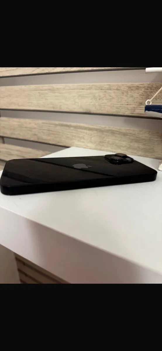 iPhone 14 - Image 4