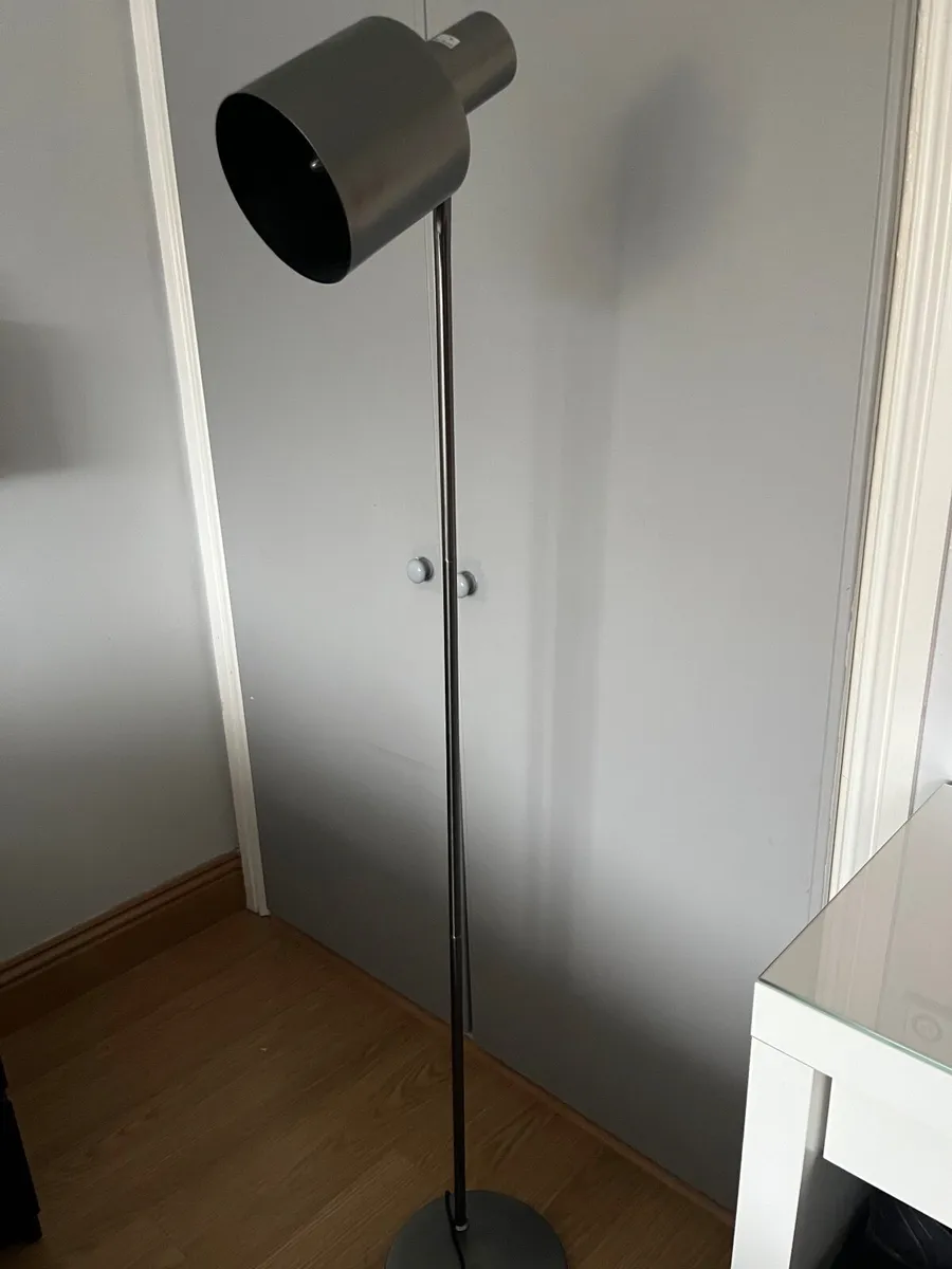 Tall lamp - Image 2
