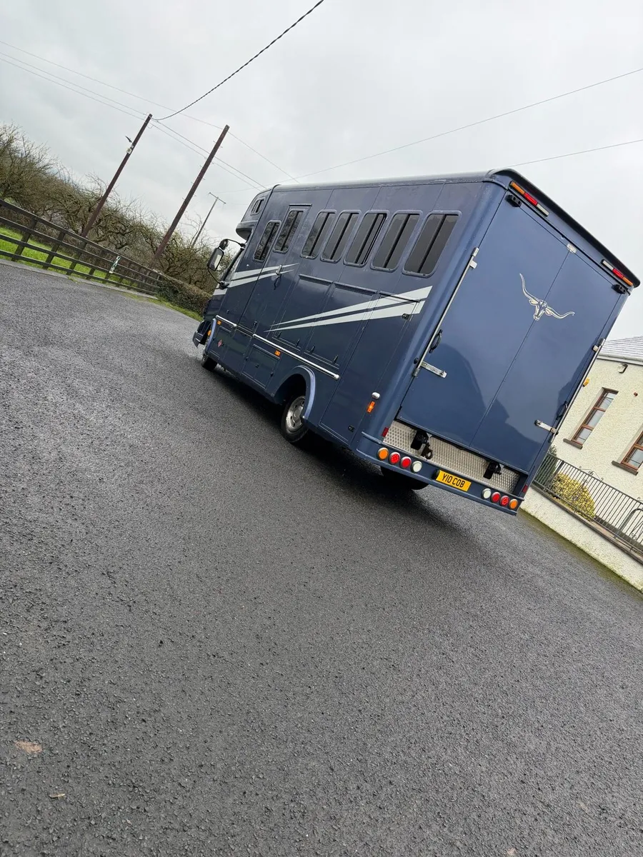 Trojan horsebox - Image 3