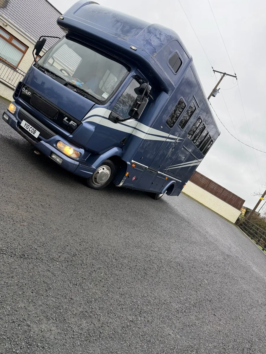 Trojan horsebox - Image 4