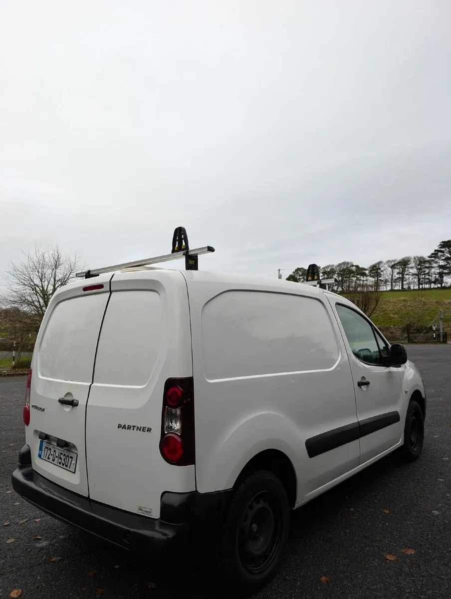 3 Seater Peugeot Partner Van 2017-2 - Image 1