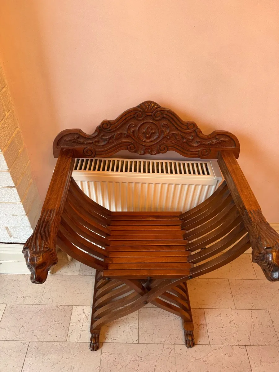 Savonarola style folding throne chair - Image 1