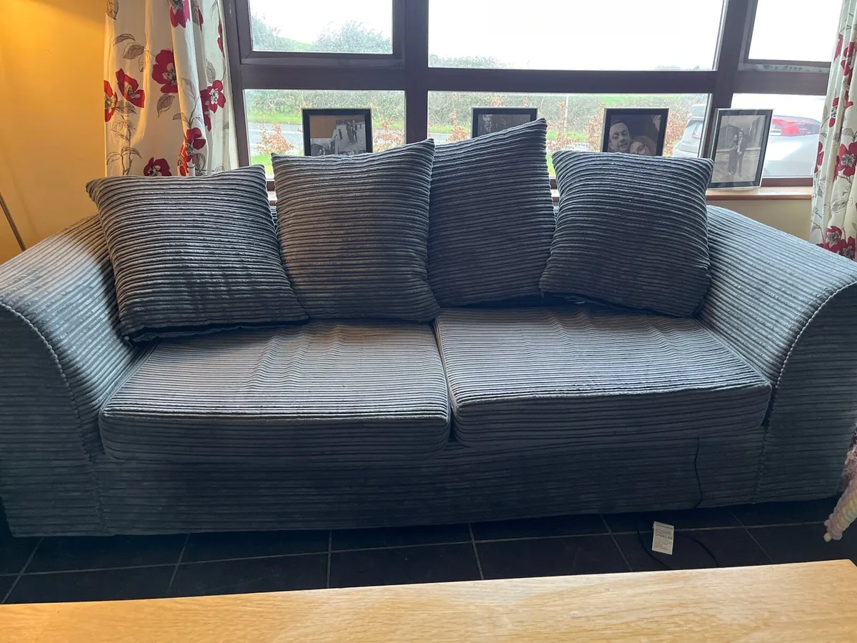 Sofa - Image 3