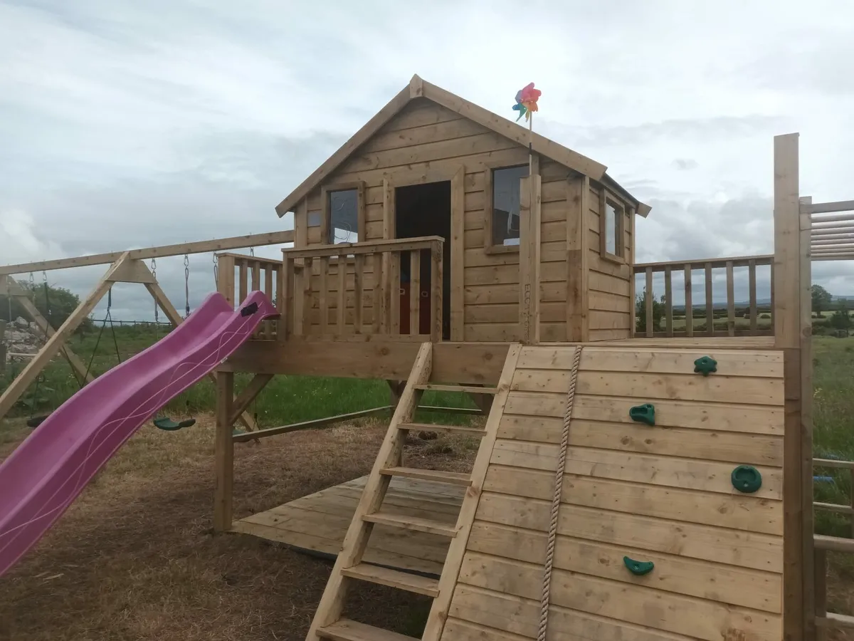 Climbing frames and playhouses - Image 3
