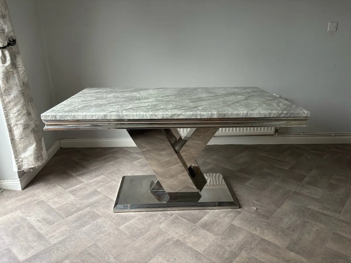 Kitchen Table - Image 1