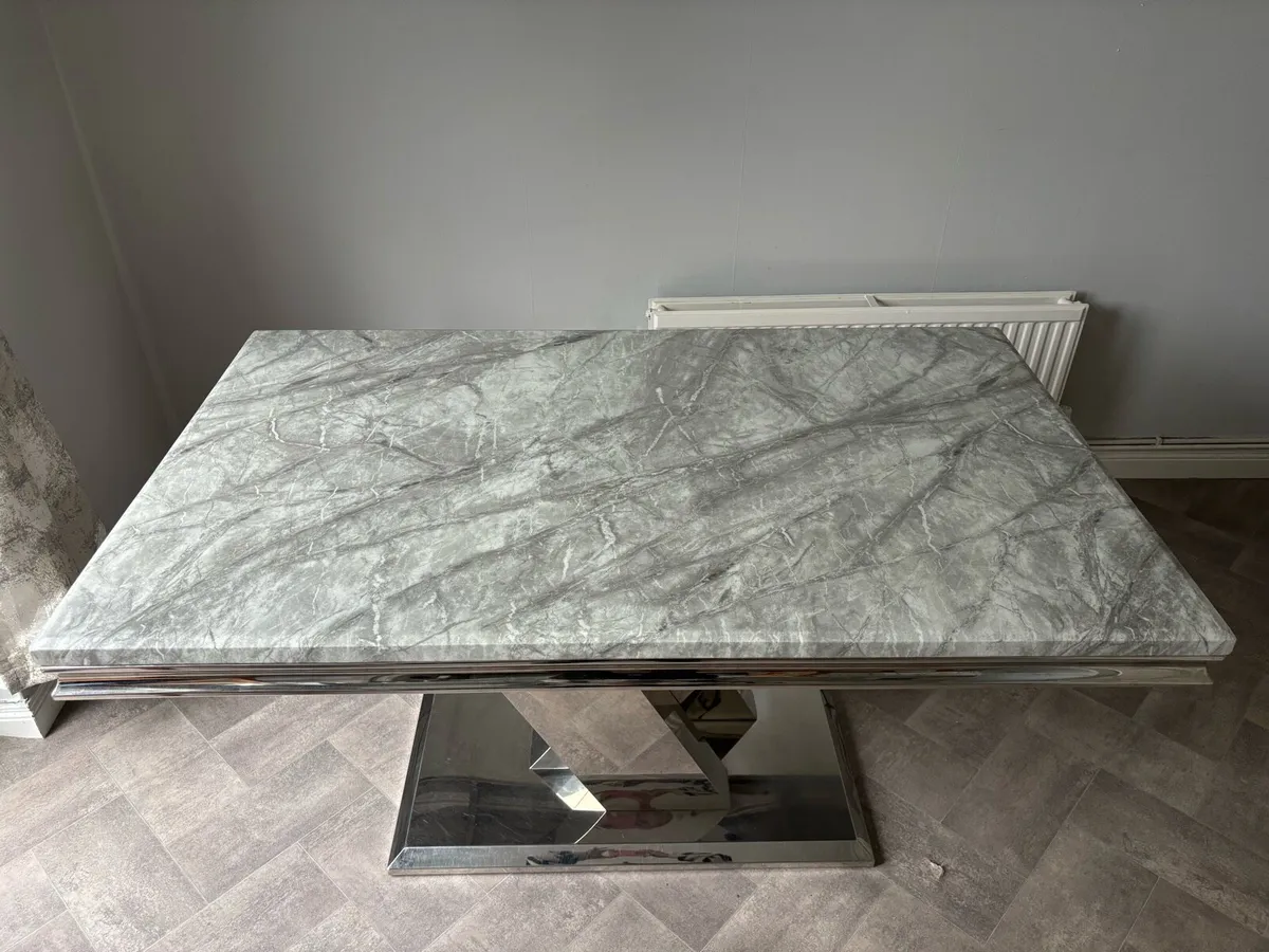 Kitchen Table - Image 2