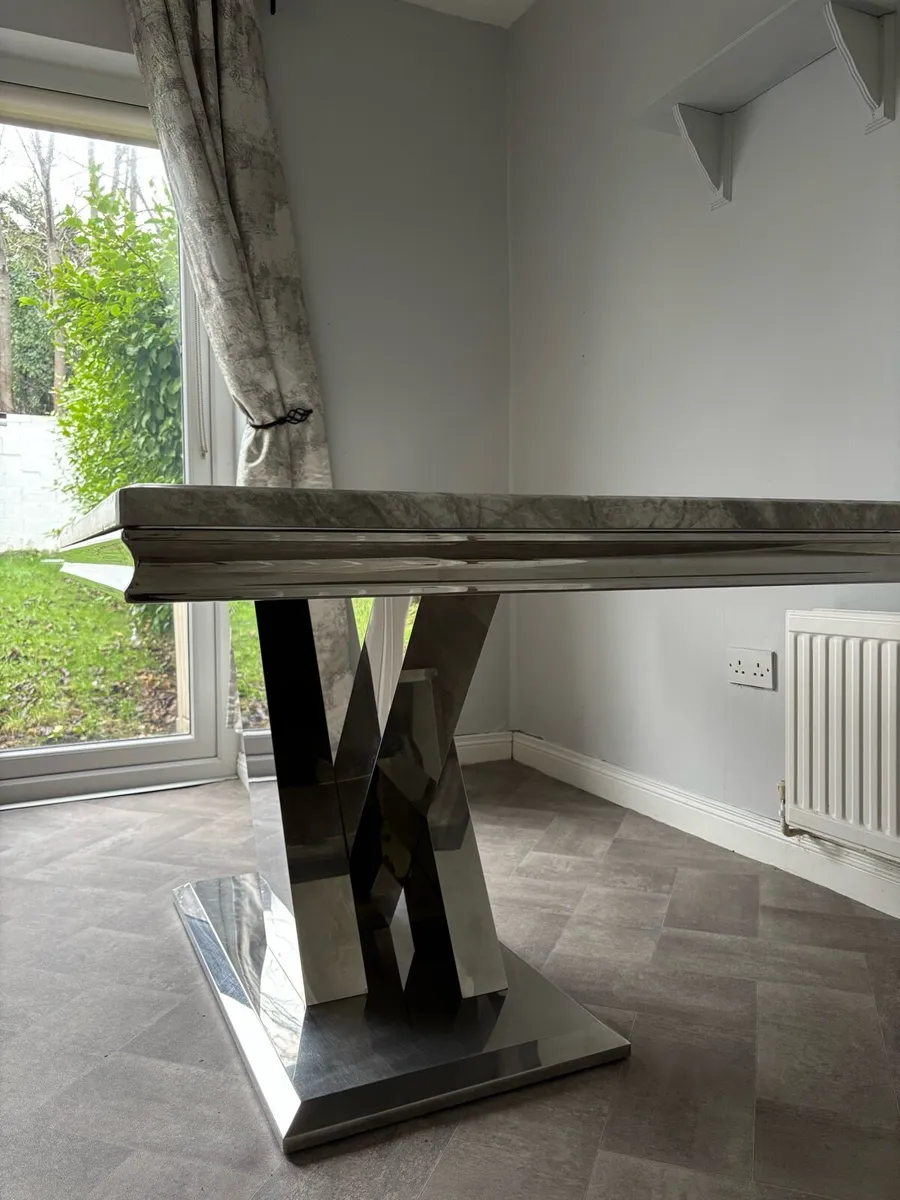 Kitchen Table - Image 3