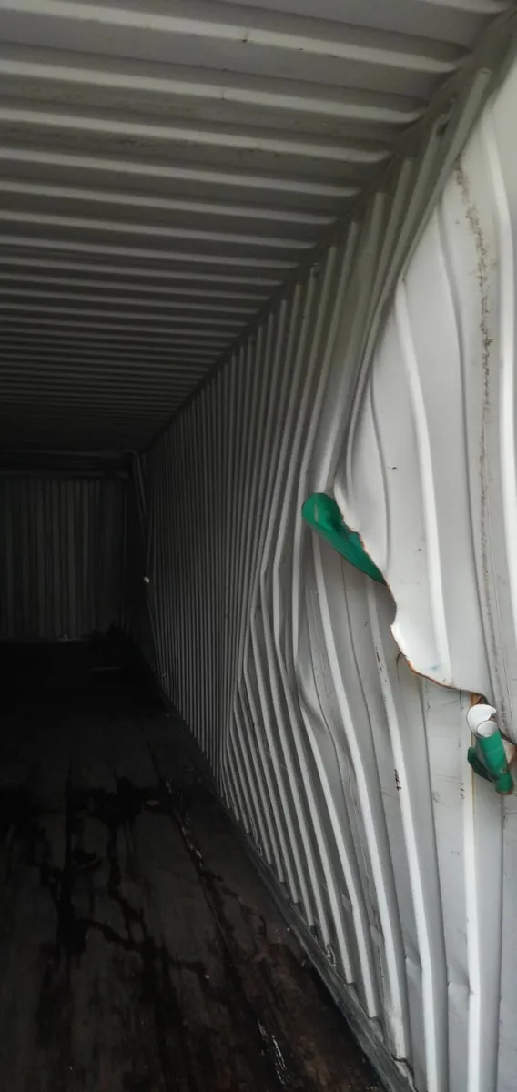 45ft damaged shipping container - Image 2