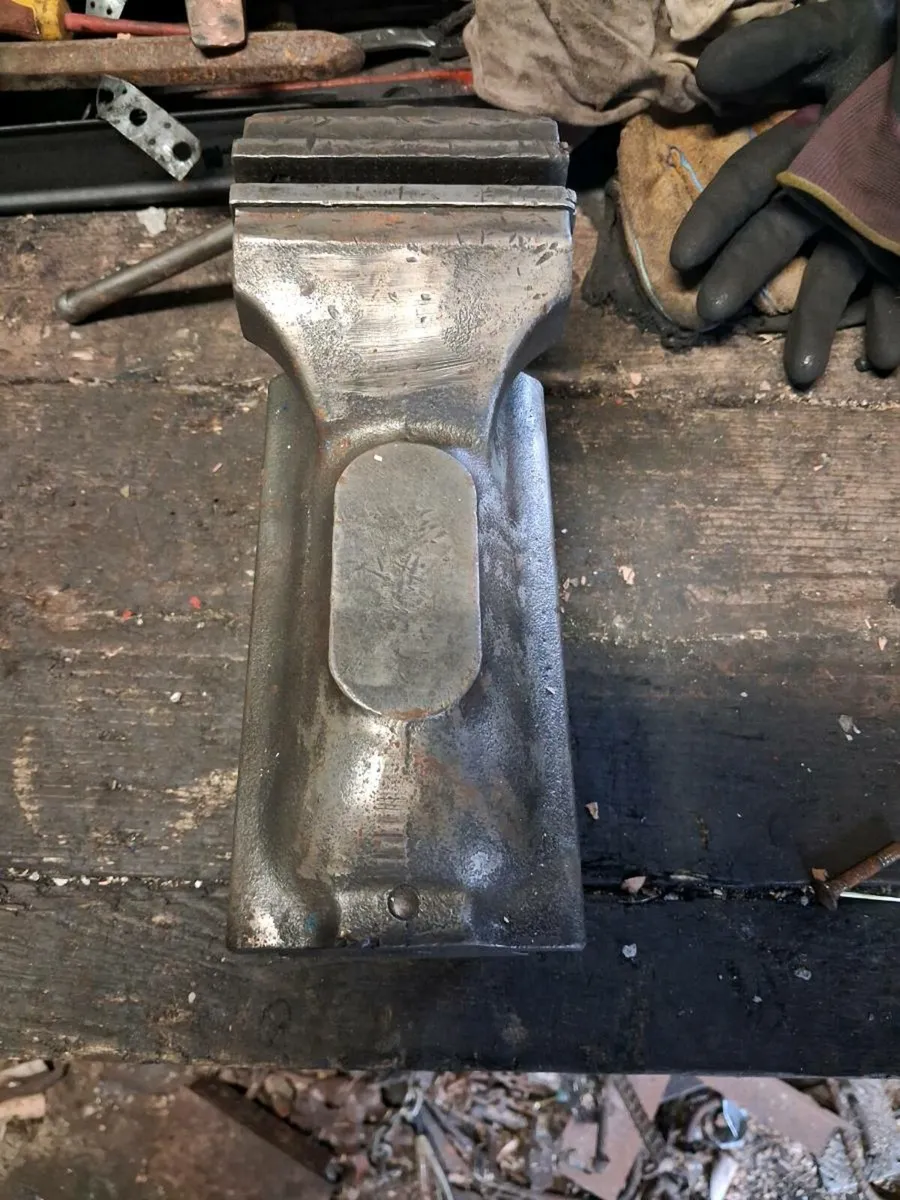 4 inch Vice with Anvil - Image 3