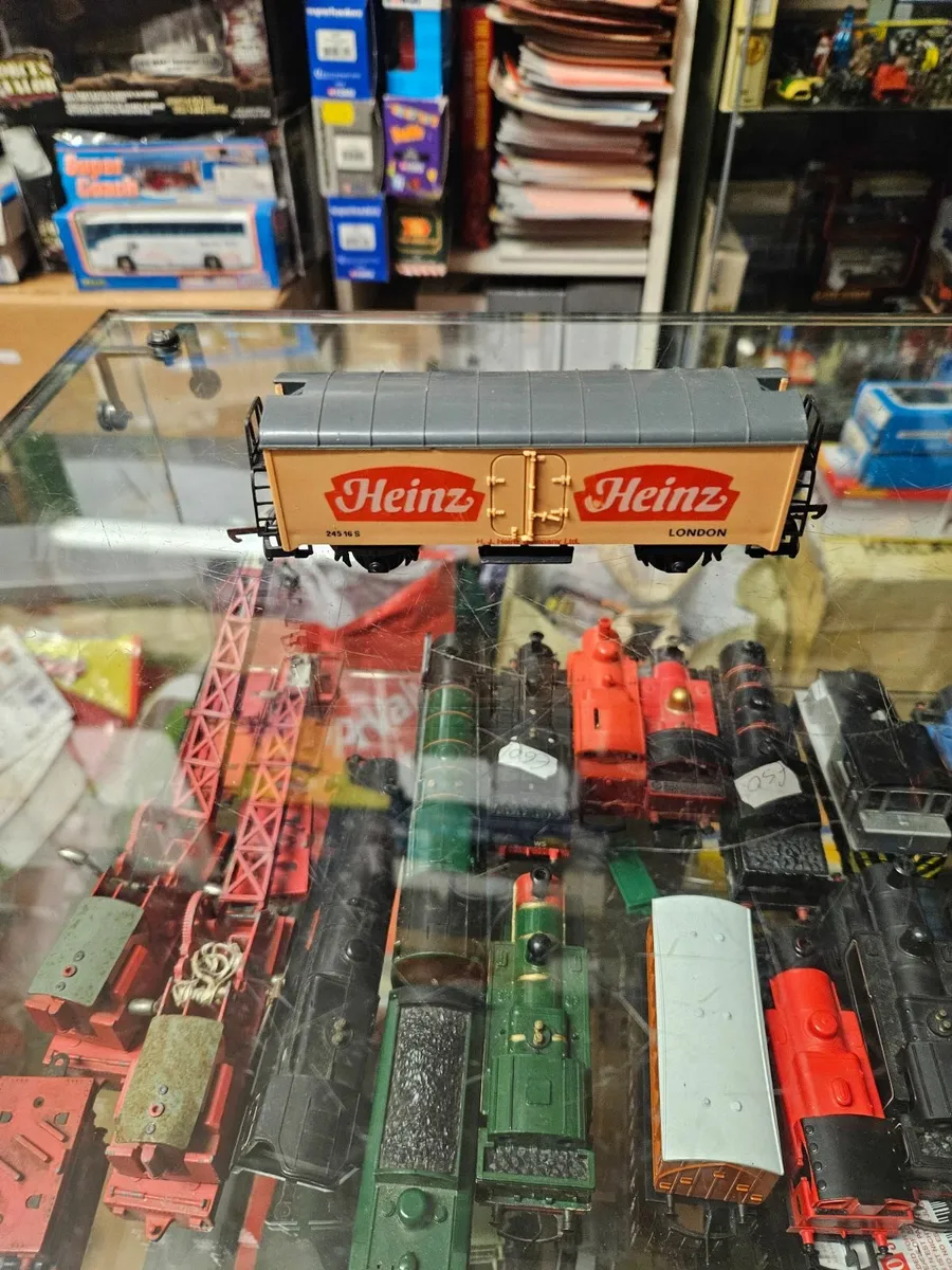 Hornby Lima OO Gauge Wagon