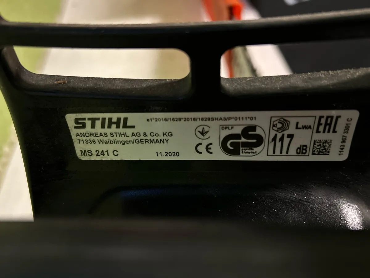 Stihl 241 chainsaw - Image 4