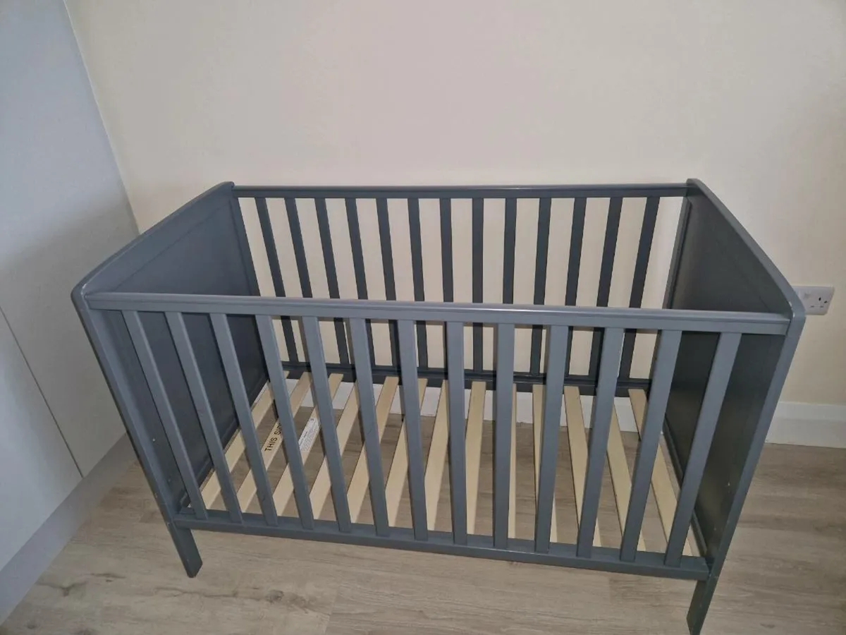Baby Cot - Image 1