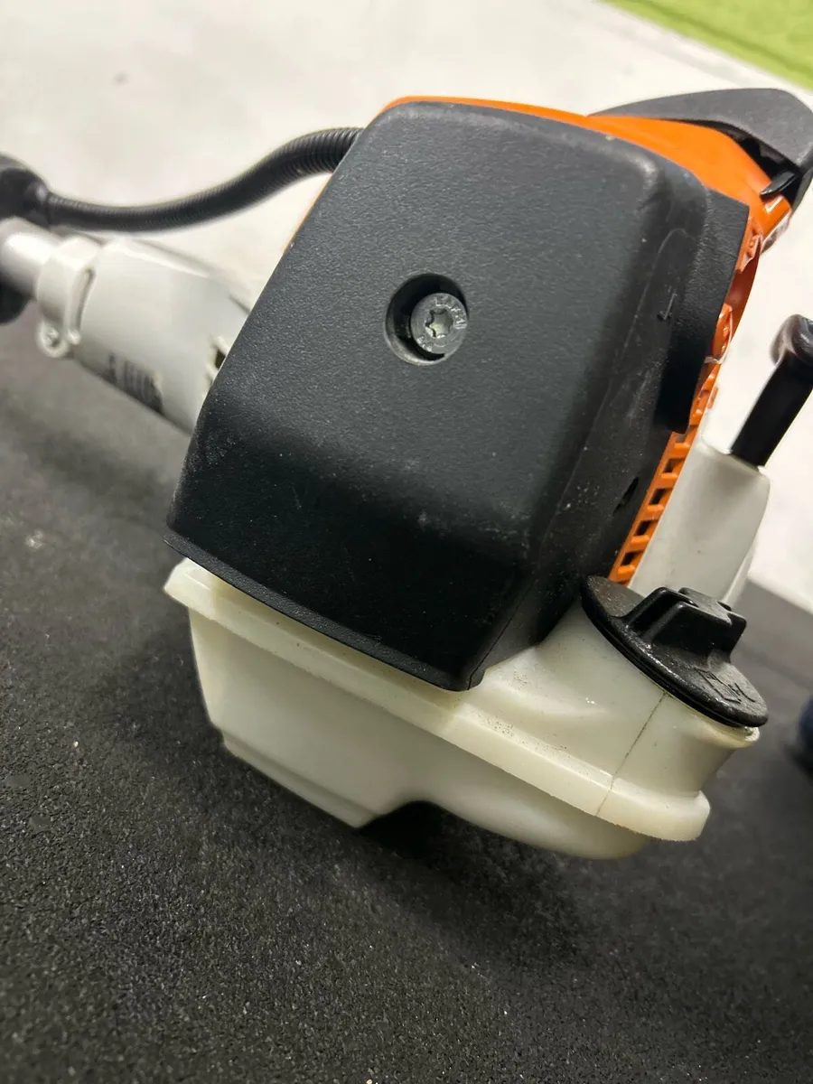 Stihl HL 94C hedge trimmer - Image 4