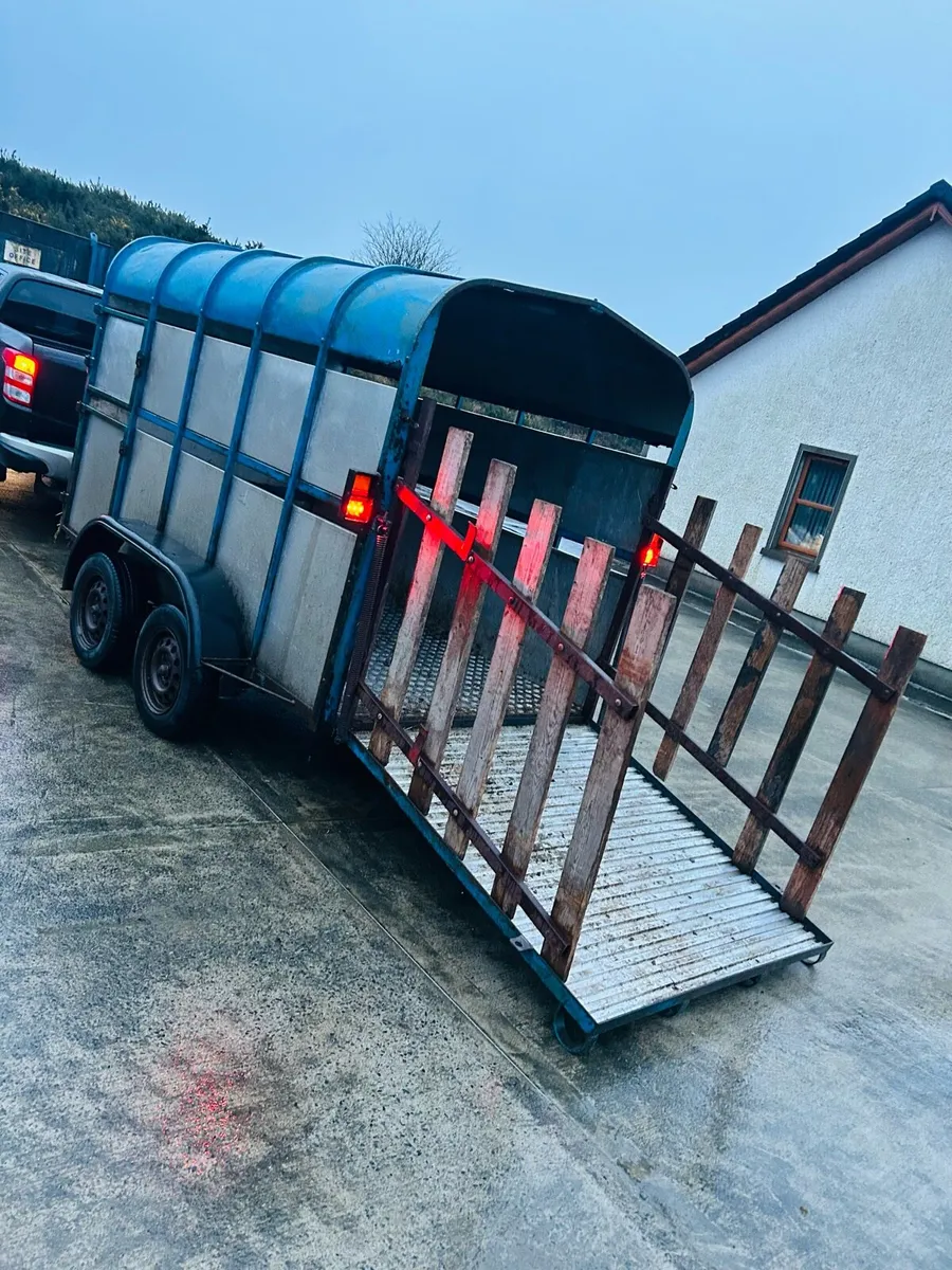 Cattle trailer - Image 1