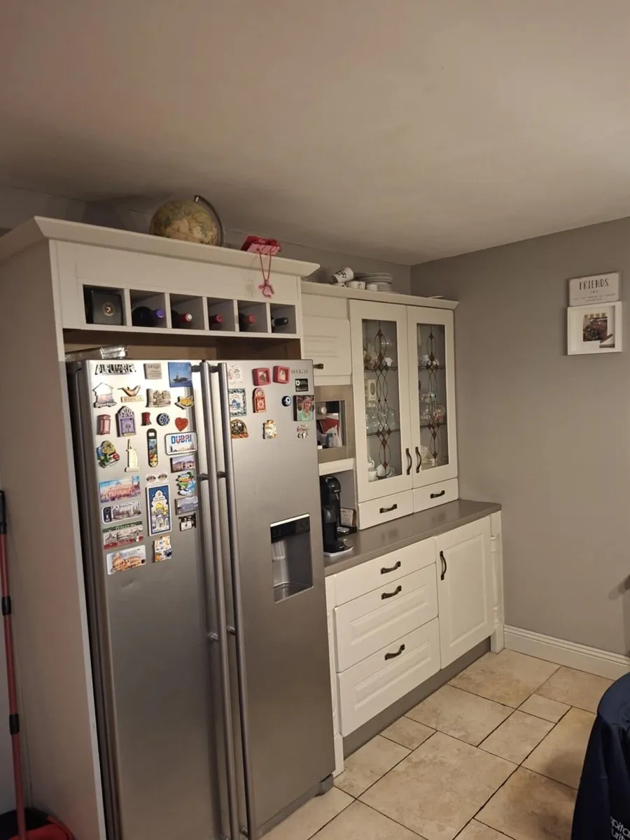 Fully fitted kitchen - Image 4