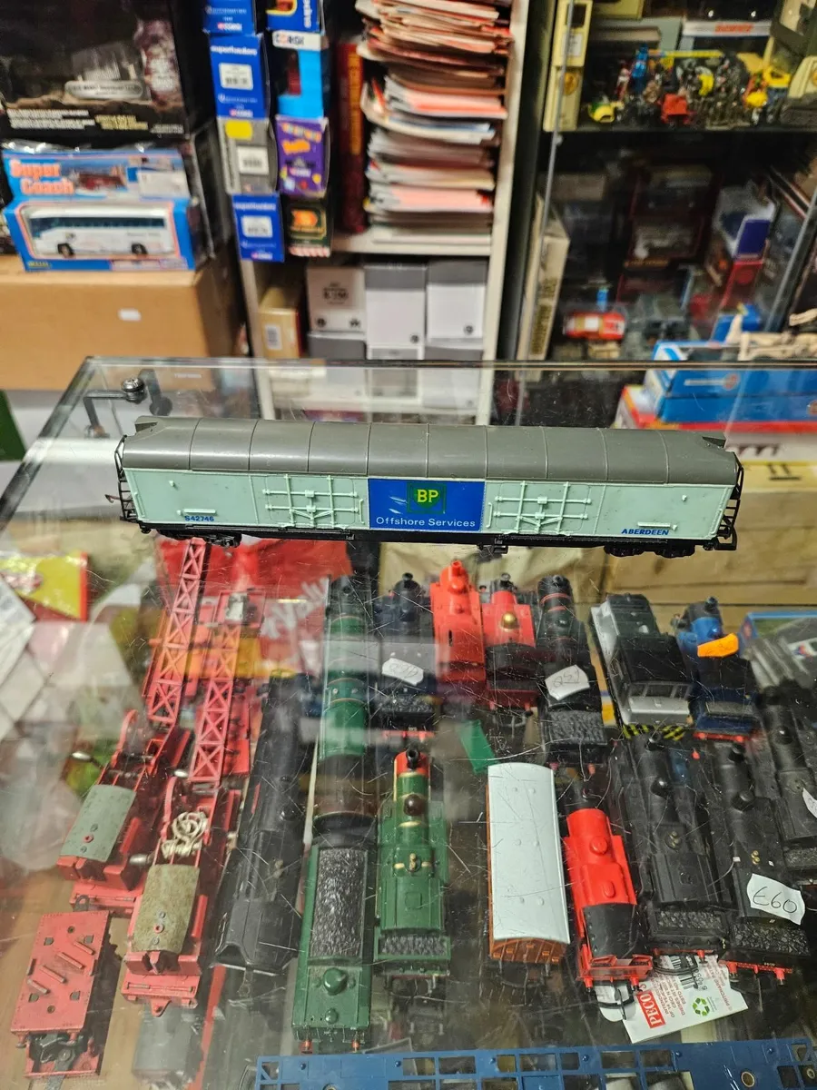 Hornby Lima OO Gauge Wagon - Image 1