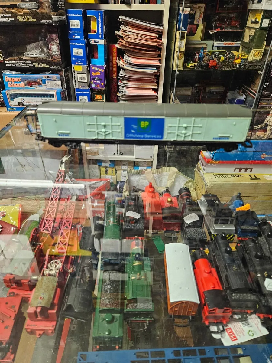 Hornby Lima OO Gauge Wagon - Image 2