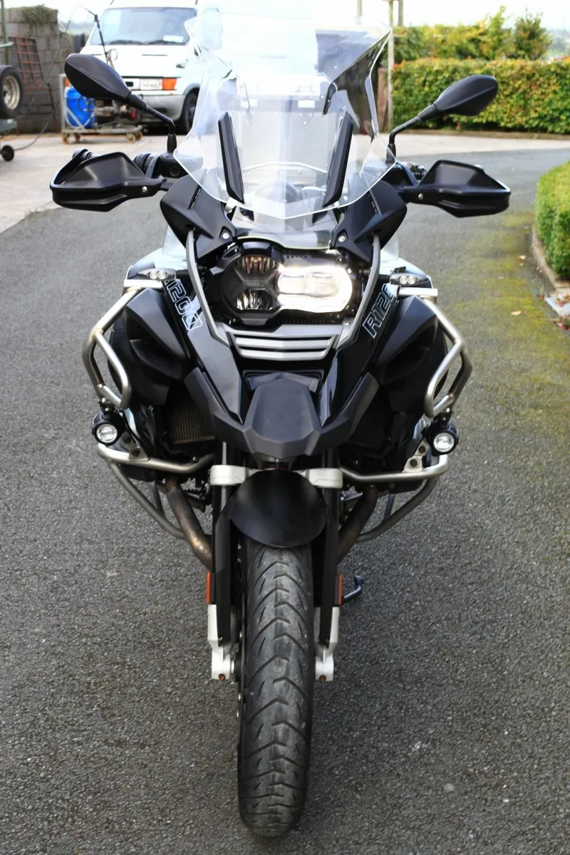 BMW R 1200 GS Adventure Triple Black 2017 - Image 1