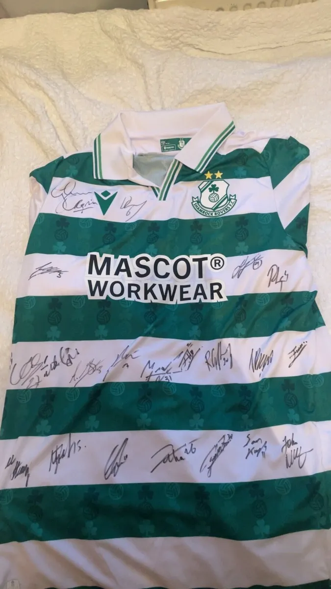 Signed Shamrock Rovers jersey