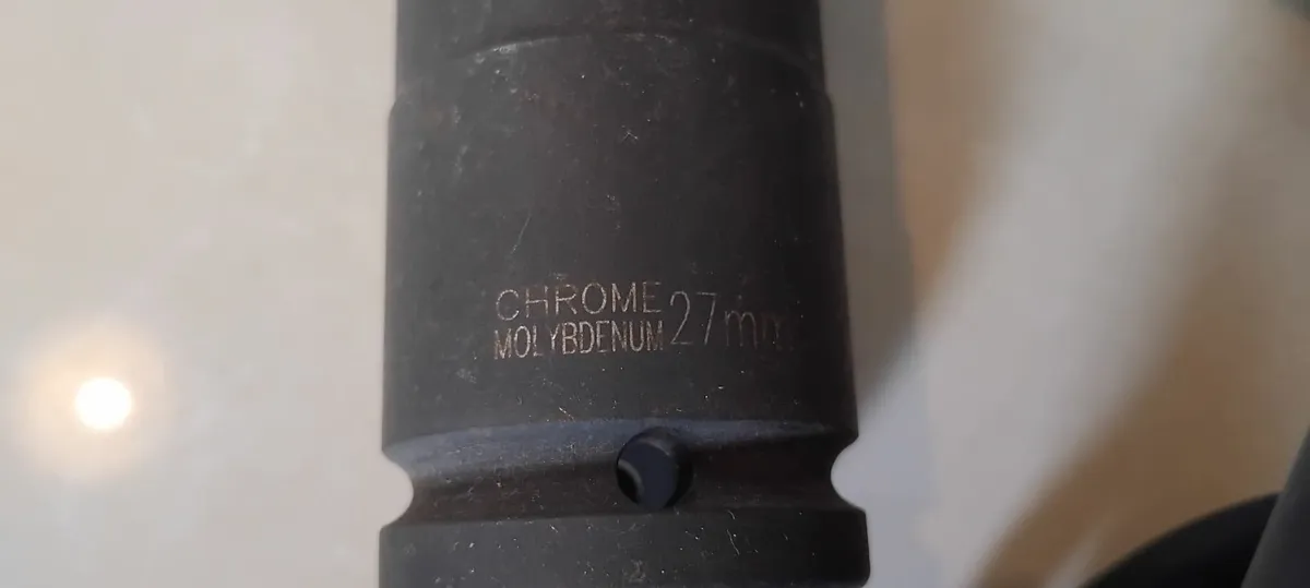 Hitachi WR 22SA Impact Wrench 110v - Image 4