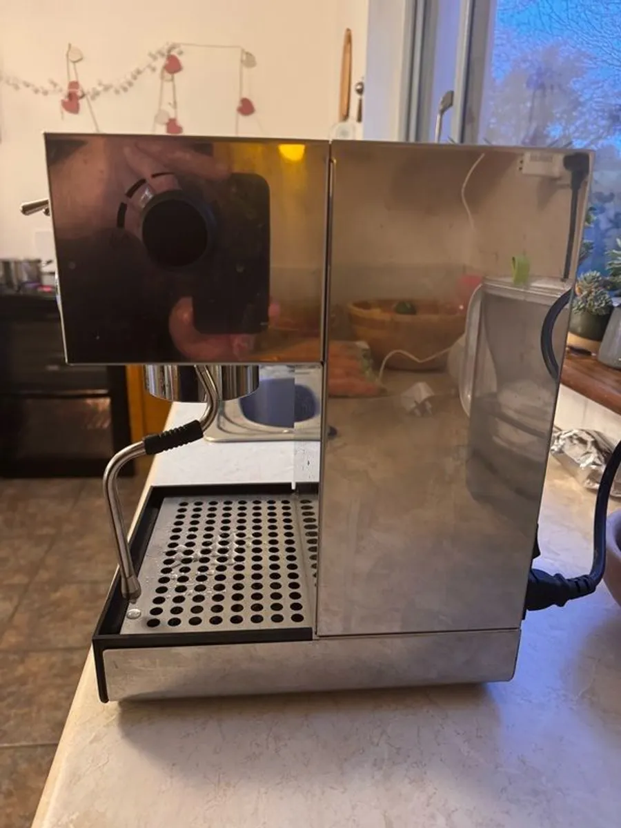 coffee machine and grinder - Image 2