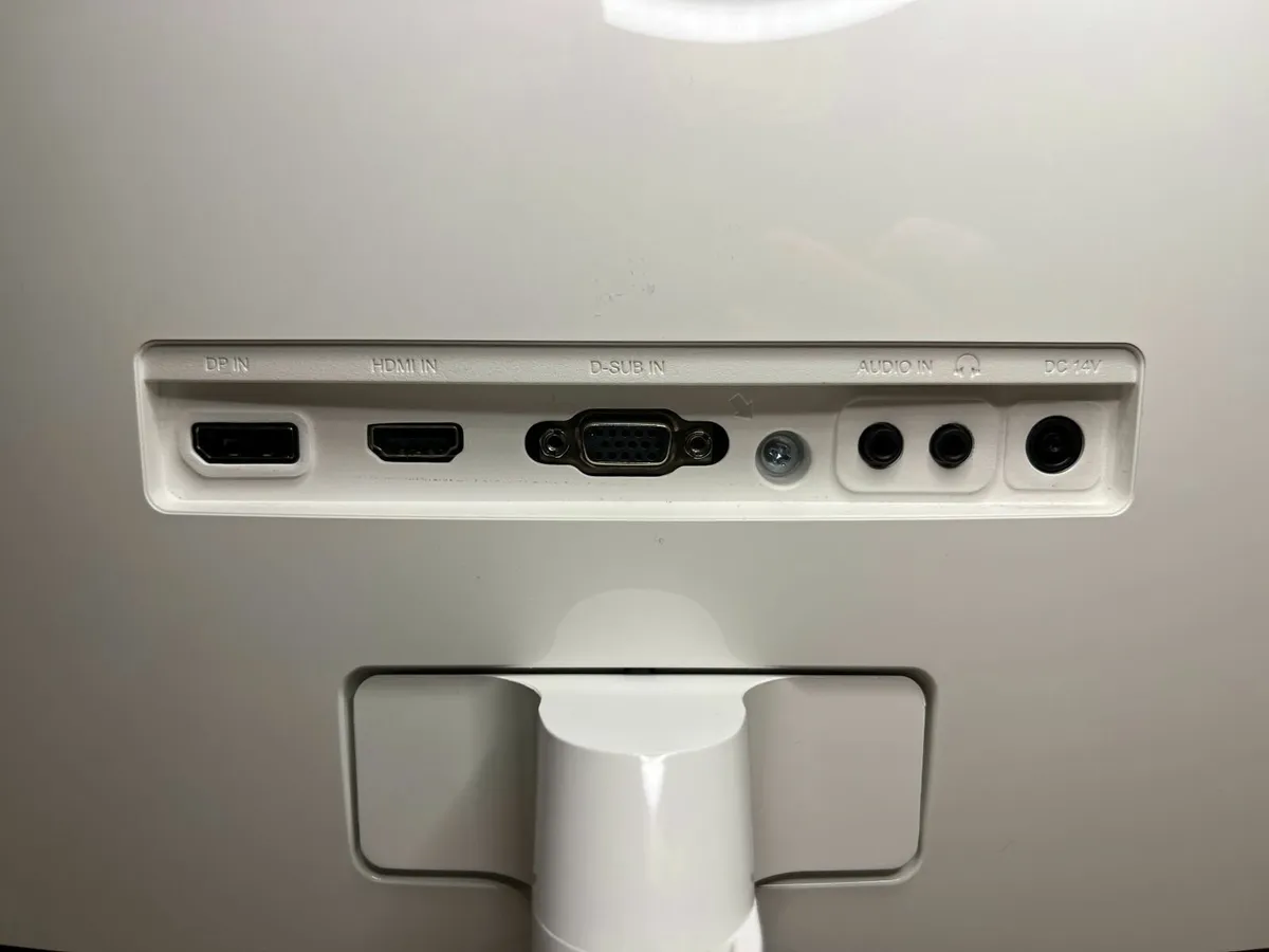 Samsung 27” Curved Monitor (CF591) – Full HD - Image 3