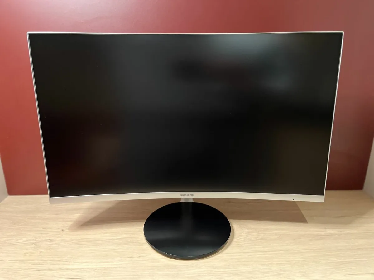 Samsung 27” Curved Monitor (CF591) – Full HD - Image 1