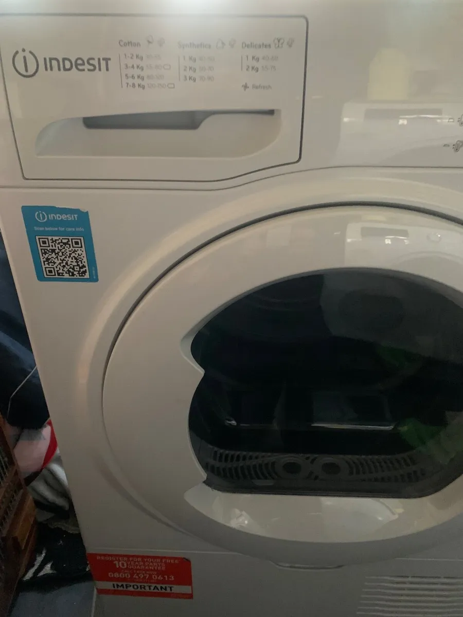 Indesit condenser dryer 8kg - Image 1