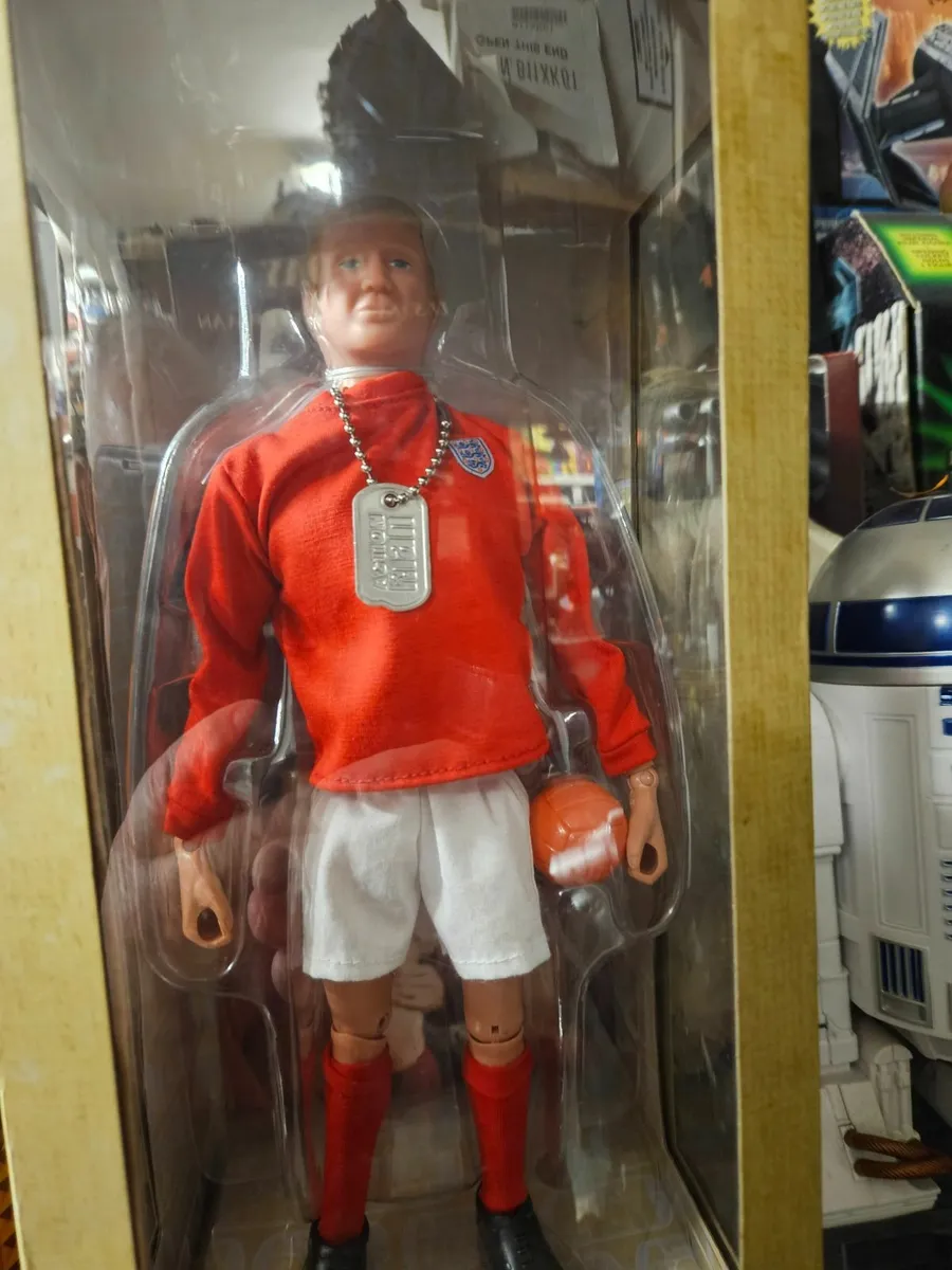 Action Man Bobby Moore - Image 2