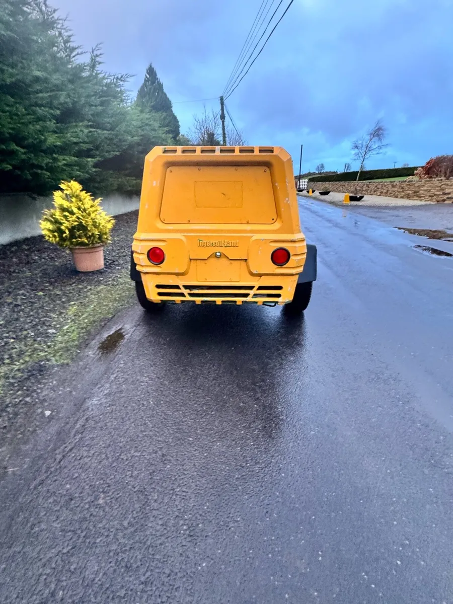 2005 185cfm ingersoll rand air compressor - Image 3