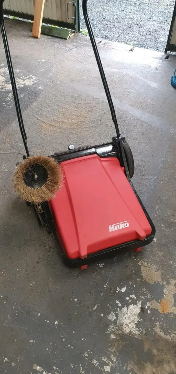 Floor sweeper - Image 1