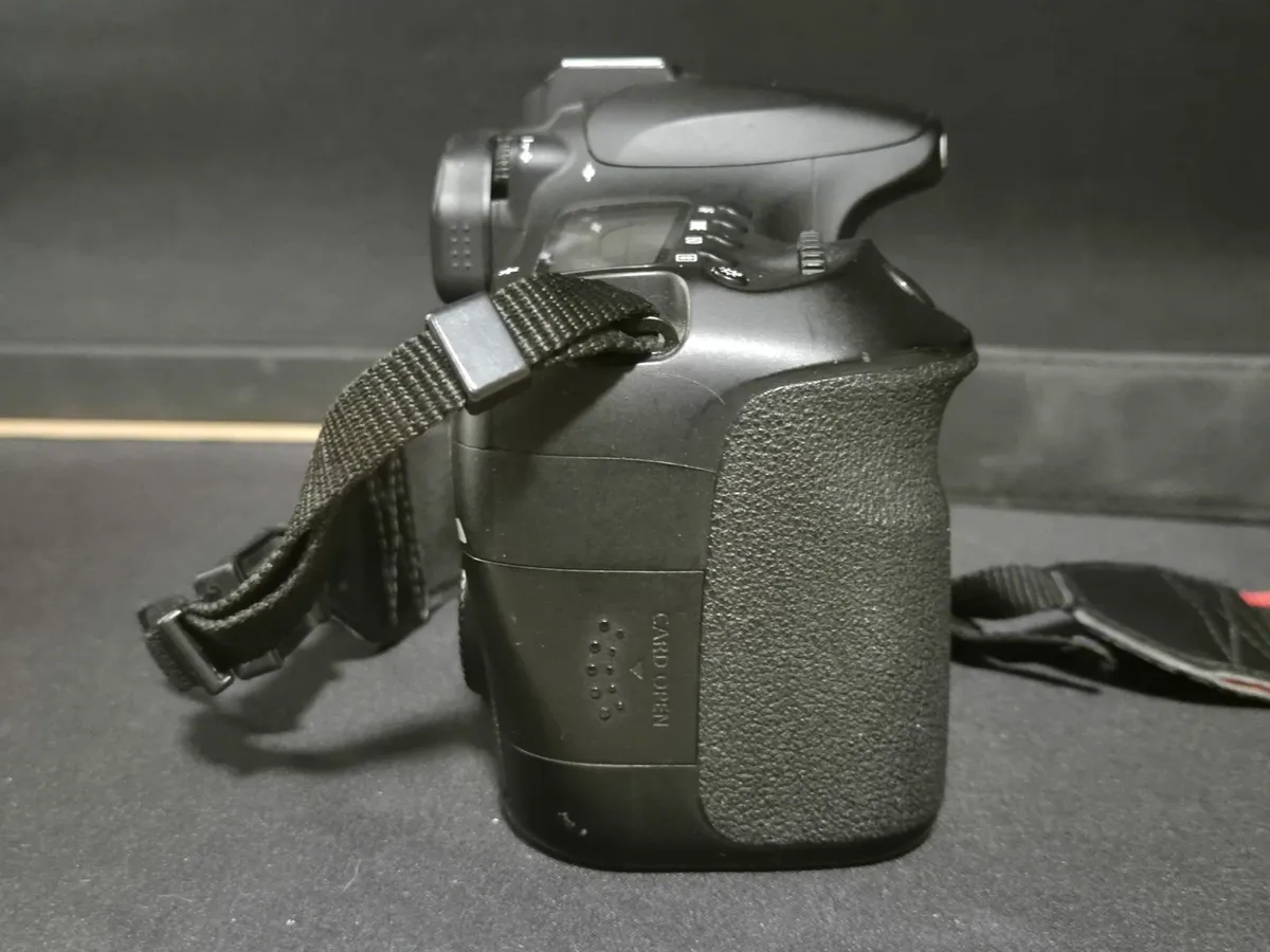 Canon EOS 60D - Image 4