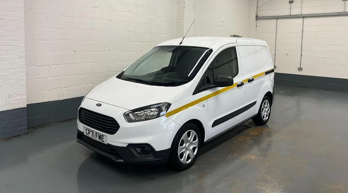 2021 Ford Transit Courier Small Panel Van - Image 3