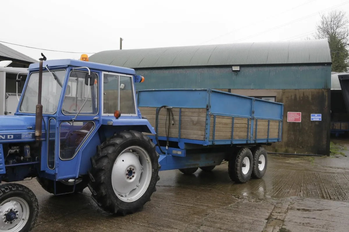 grain trailer - Image 2