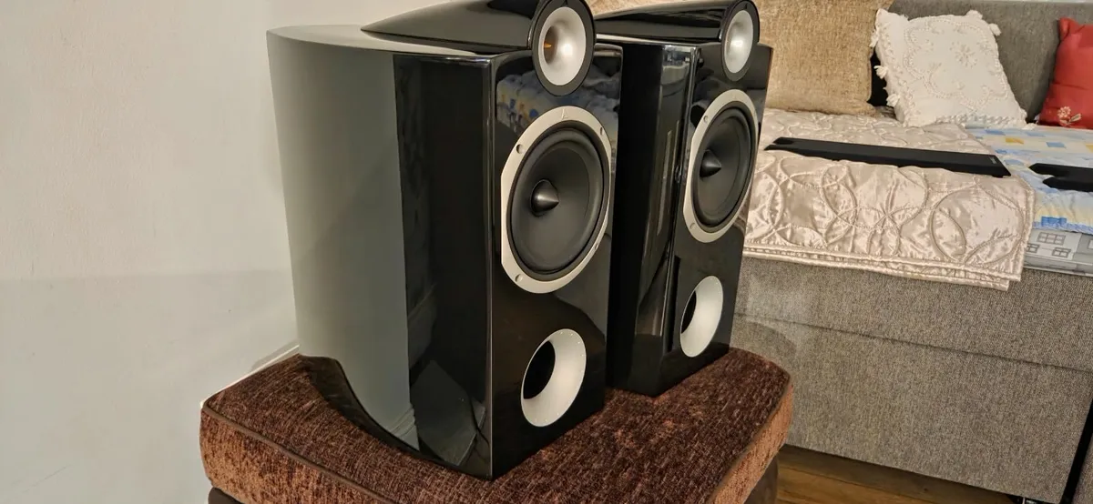 Triangle Theta Signature - Image 1